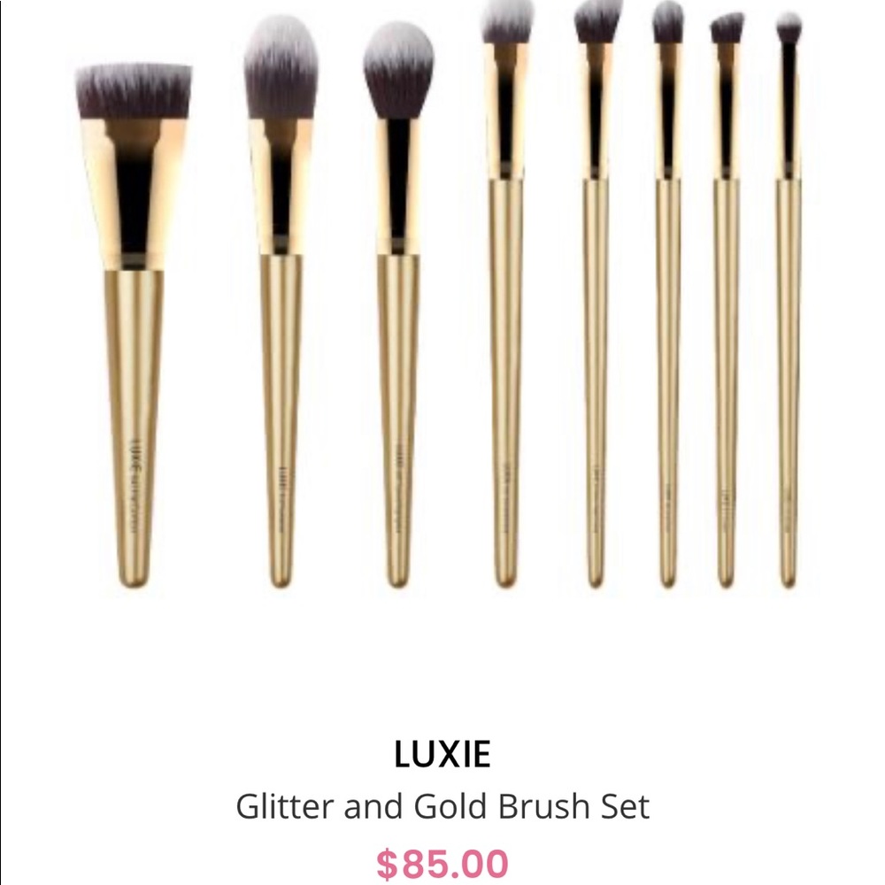 Luxie 8Pc Face and Eye Brush Set w/Case
